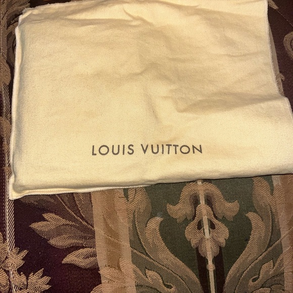 Authentic Louis Vuitton Red Patent Leather Card & Agenda Notes Holder, dust bag - Picture 11 of 14